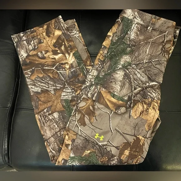Under Armour Realtree Camouflage Pants
Youth size 16 - Picture 1 of 4